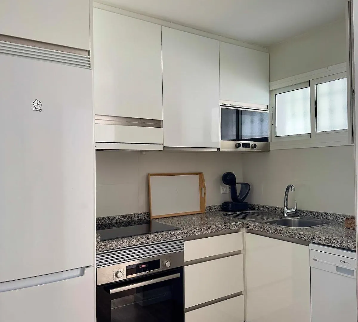 Benalmadena Coastal Apartment 0*,  España
